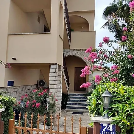 Mara فندق بوريتش